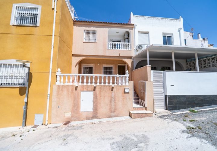 Rækkehus i La Marina, Alicante, La Marina - € 129.950 | Ref: 6161 - foto 1